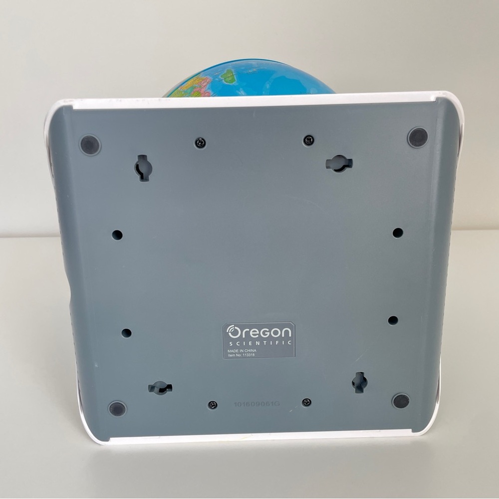 Oregon Scientific Interactive Globe - Picture 11 of 15